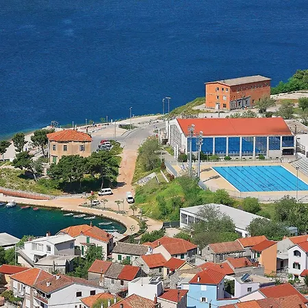 Apartment Obala Morinje I