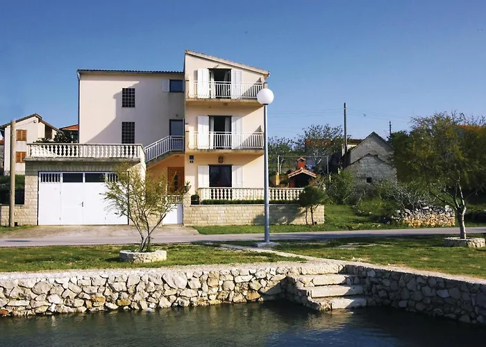 Obala Morinje I * Jadrtovac